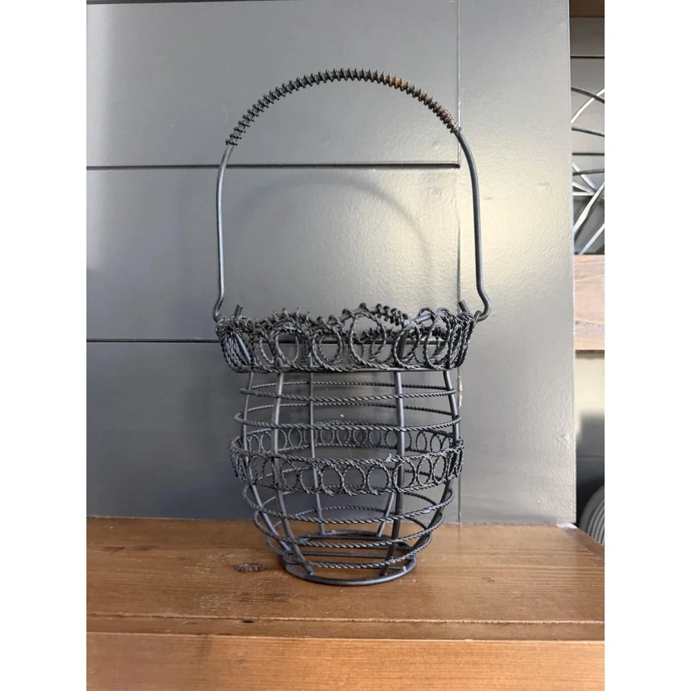 VTG Primitive Wire Egg Basket Twisted Metal Farmhouse Gathering Basket Handle